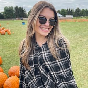 Meet your Posher, Valerie